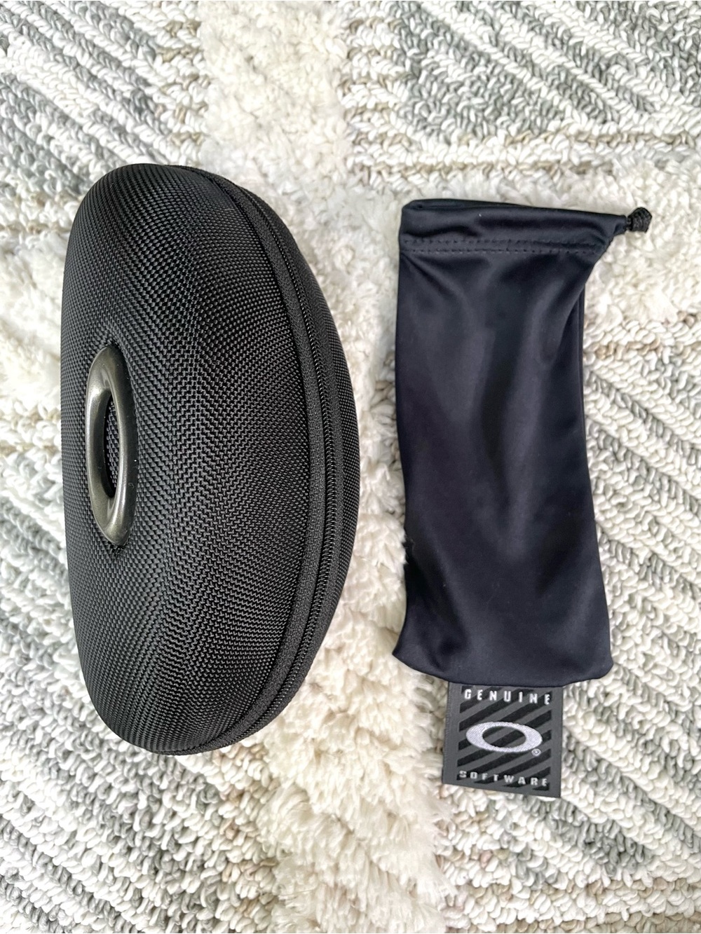 Oakley Black Hard Shell Case with Microfiber Pouch - Eyewear Storage Set